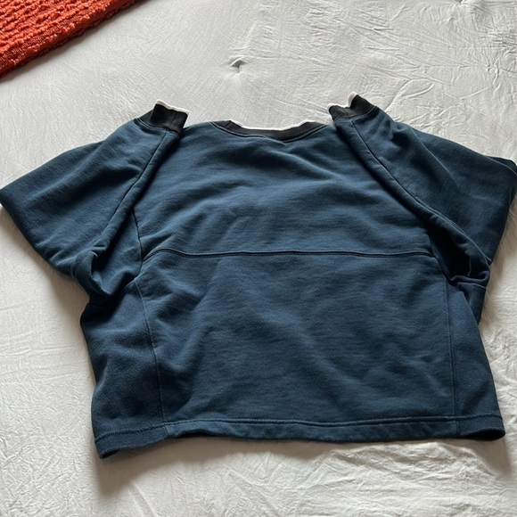 Women’s blue cropped Nike sweatshirt - Picture 3 of 3